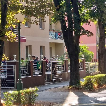 Hajdúszoboszló Hotel Pavai מראה חיצוני תמונה