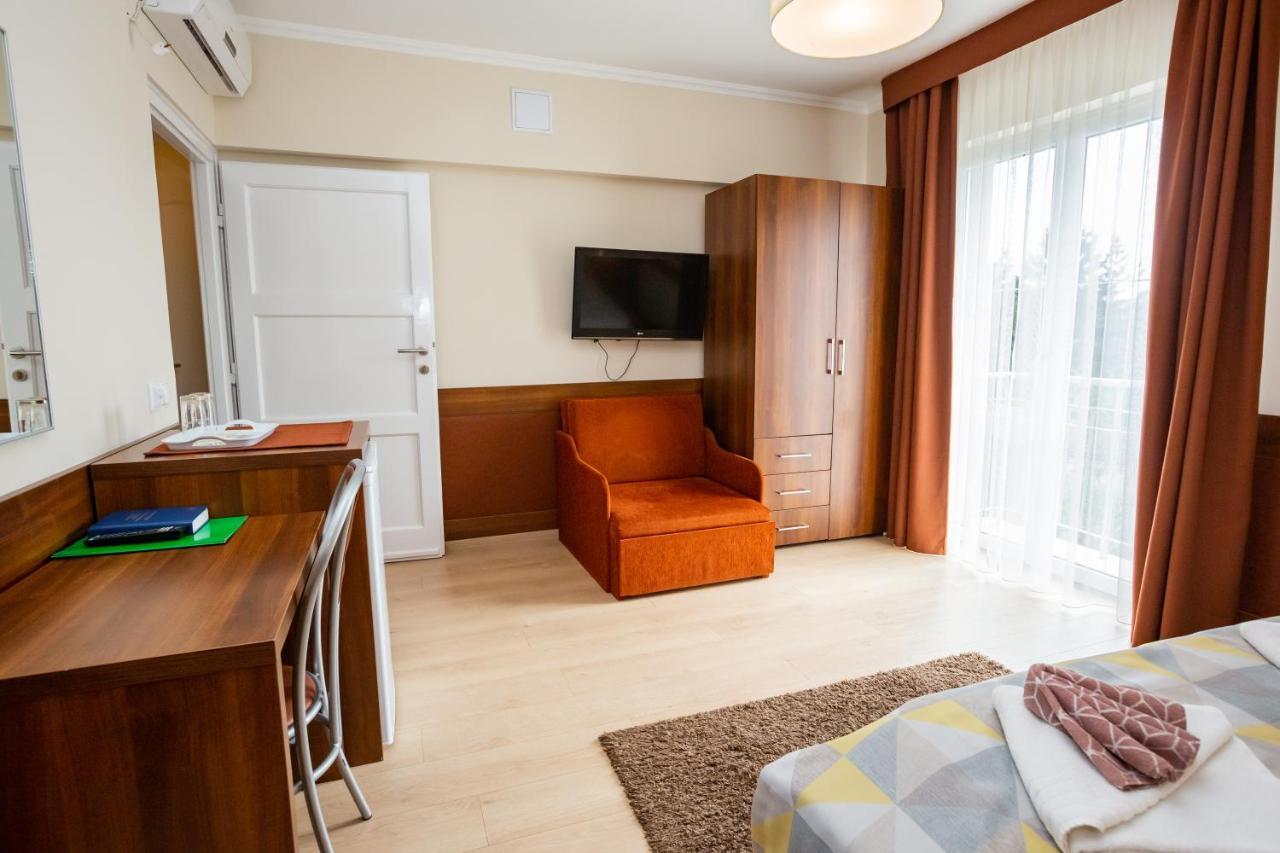 Hajdúszoboszló Hotel Pavai מראה חיצוני תמונה