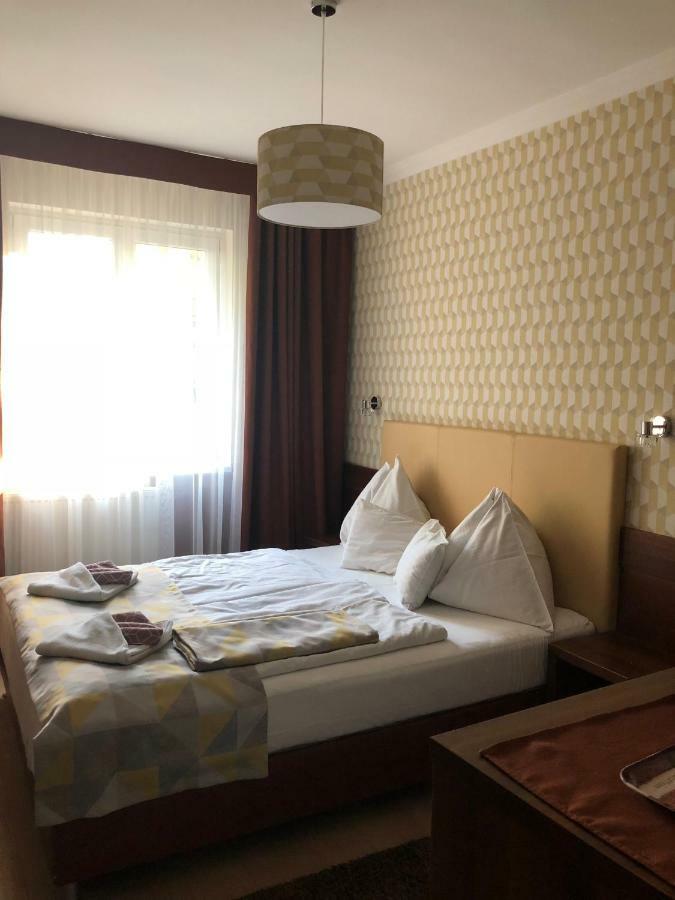 Hajdúszoboszló Hotel Pavai מראה חיצוני תמונה